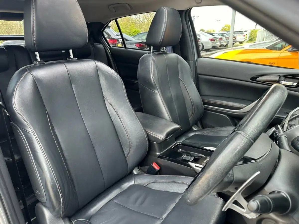 2021-mitsubishi-eclipse-cross-15-exceed-4wd-auto-big-8