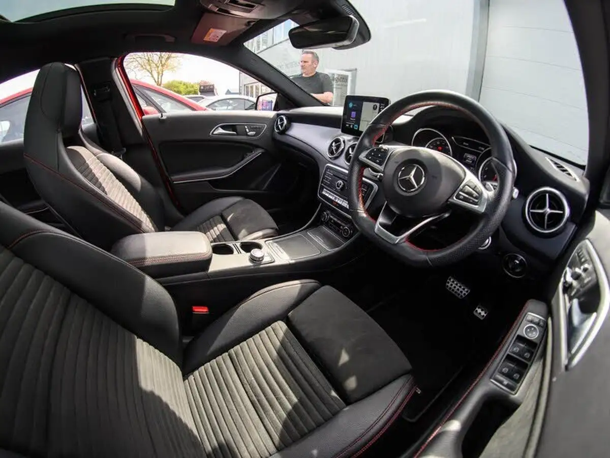 2020-mercedes-benz-gla-class-16-gla-200-amg-line-edition-plus-7g-dct-big-29
