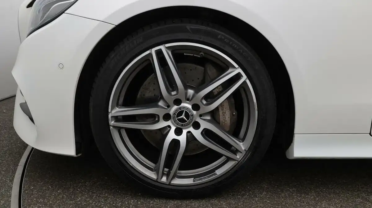 2020-mercedes-benz-e-class-20-e300-amg-line-premiumss-coupe-big-18