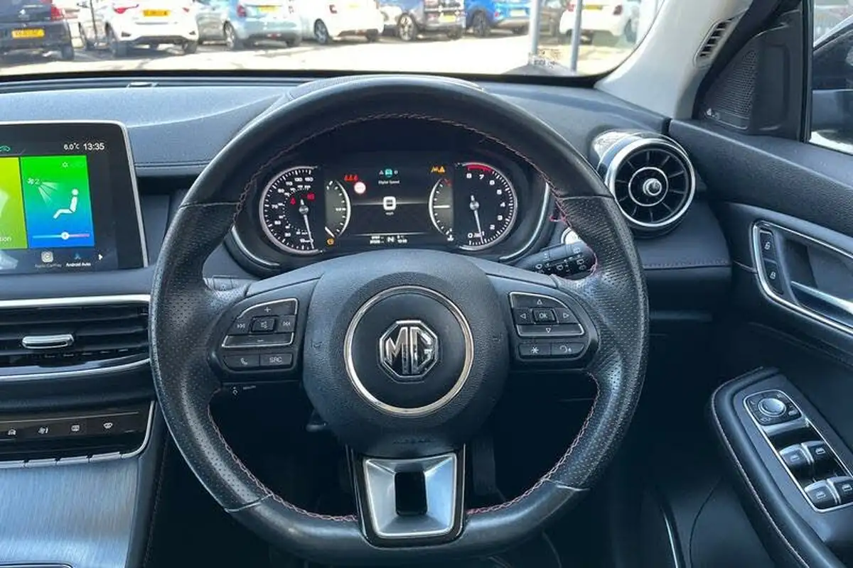2021-mg-hs-15t-gdi-excite-162ps-big-11