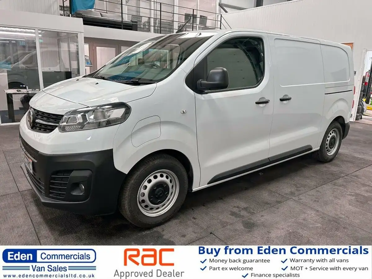 2022-vauxhall-vivaro-e-3100-50kwh-l1h1-dynamic-panel-van-big-9