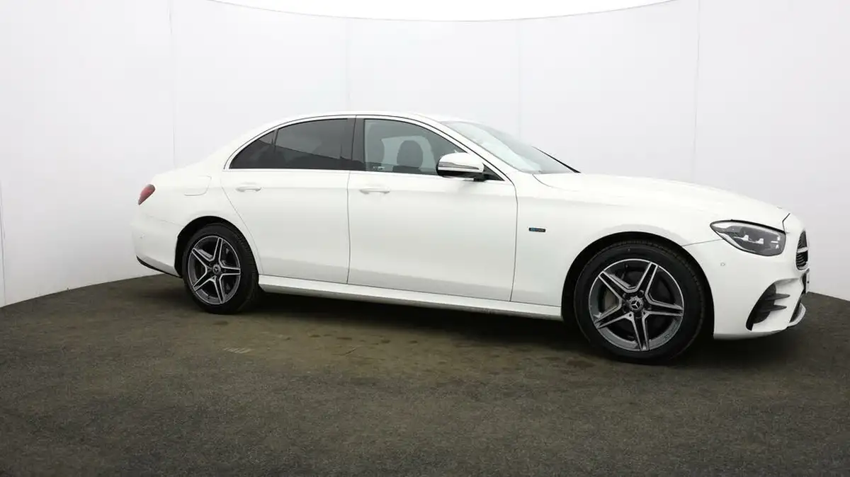 2021-mercedes-benz-e-class-big-43