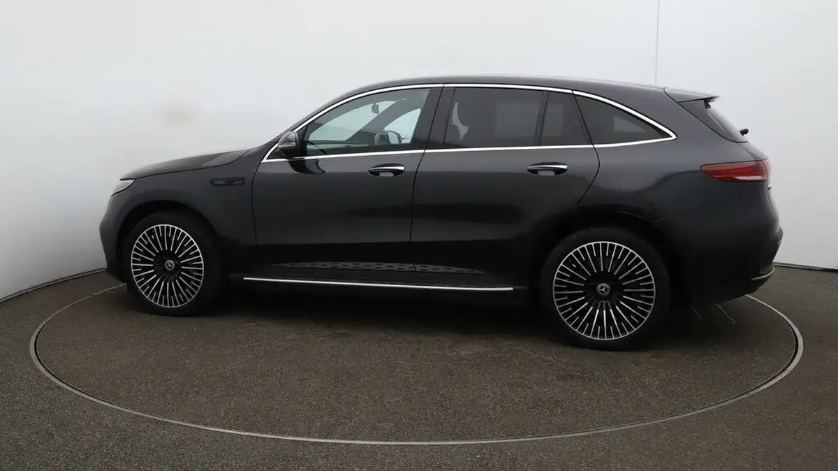 2022-mercedes-benz-eqc-e-eqc-400-amg-line-premium-big-53