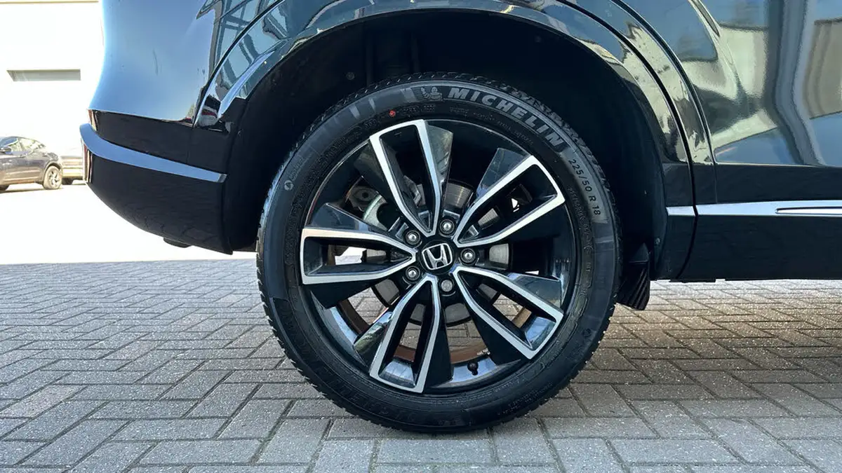 2023-honda-hr-v-15-i-mmd-advance-big-18