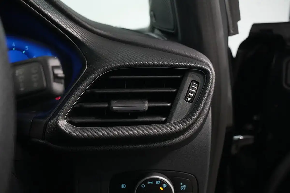 2021-ford-puma-suv-15-st-big-31