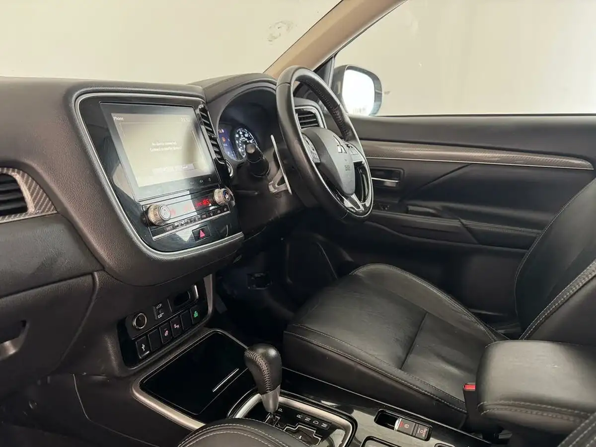2019-mitsubishi-outlander-20-exceed-big-12