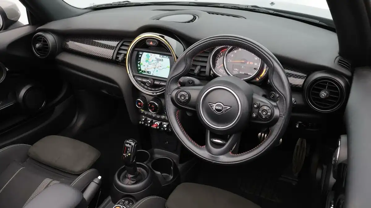 2019-mini-cooper-20-cooper-s-sport-189bhp-hatchback-3d-auto-big-9