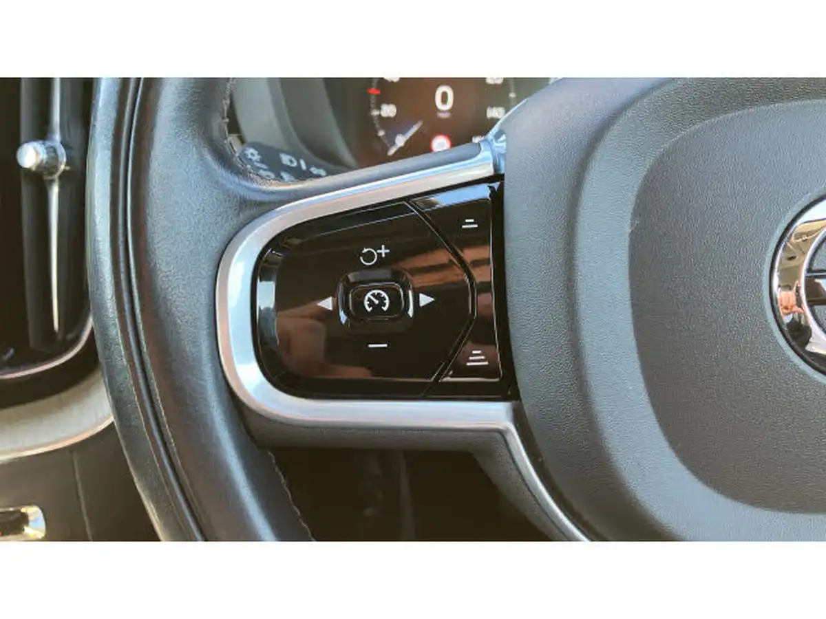 2020-volvo-xc60-20td-b5-inscription-big-28