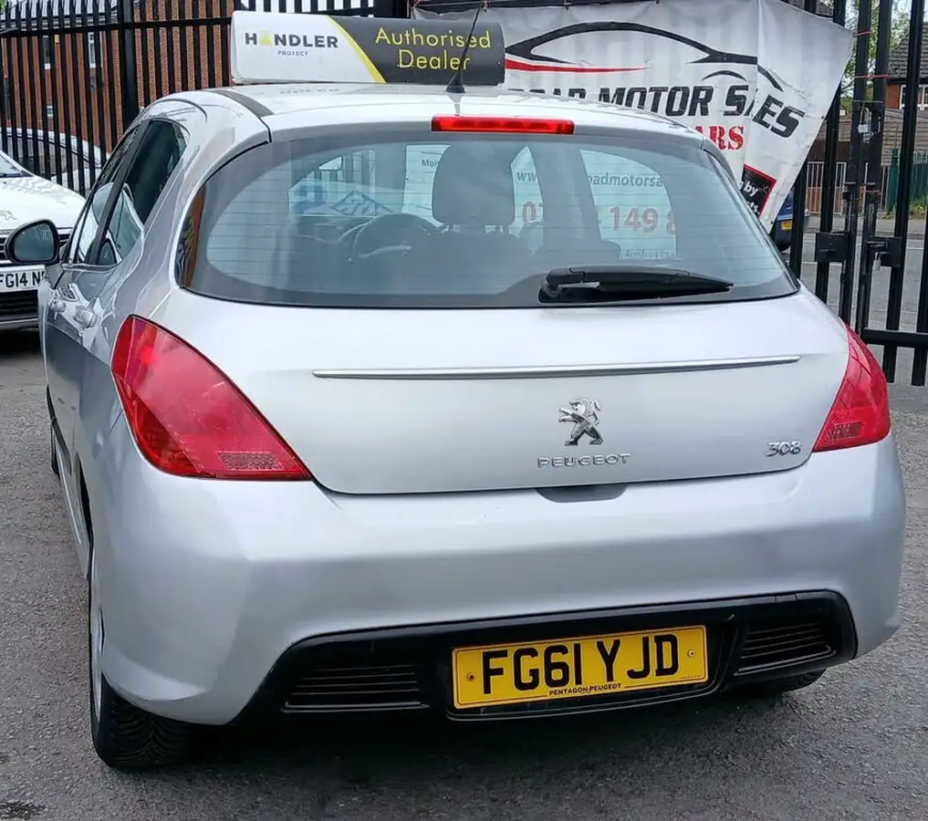 2011-peugeot-308-16td-access-16hdi-92bhp-fap-big-18