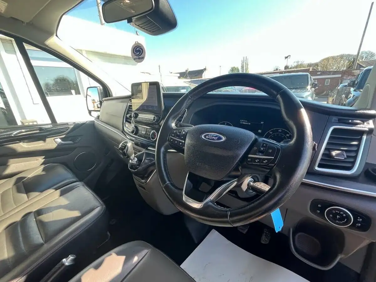 2021-ford-tourneo-custom-20tdci-320-l1-titanium-x-mhev-185pseu6dt-big-9