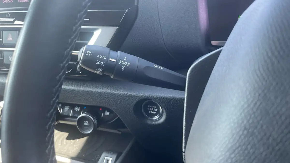 2021-citroen-c4-e-shine-plus-big-26