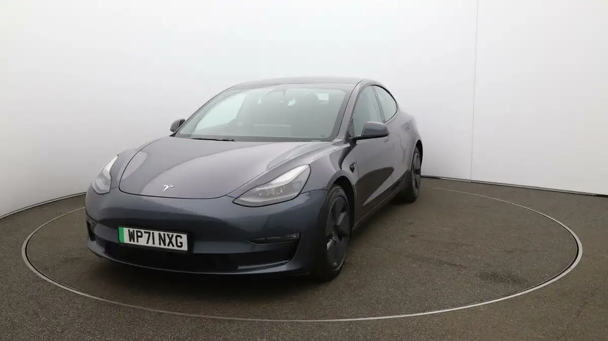 2021-tesla-model-3-e-long-range-awd-big-30