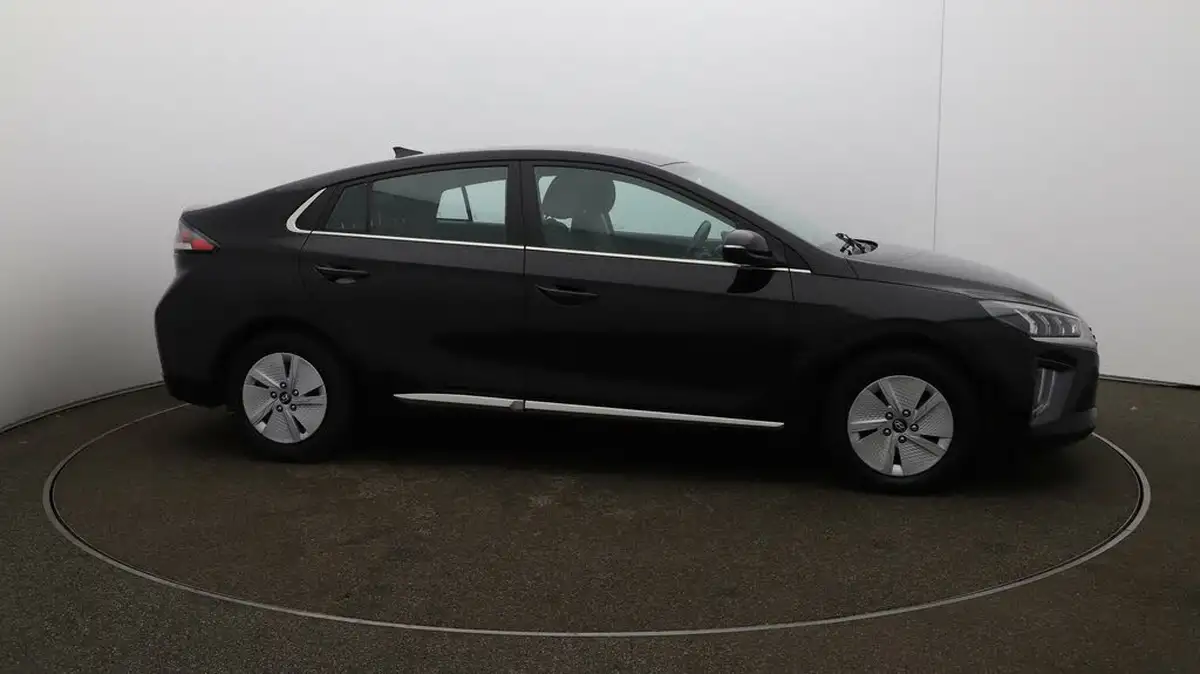 2021-hyundai-ioniq-16-gdi-premium-hybrid-big-40