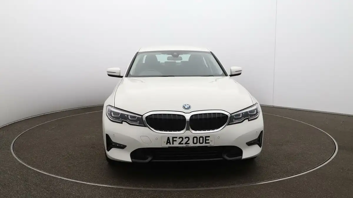 2022-bmw-3-series-20-330e-sport-pro-saloon-4d-big-2