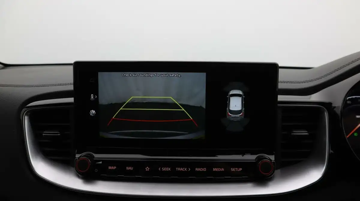 2022-kia-xceed-15-t-gdi-4-big-25