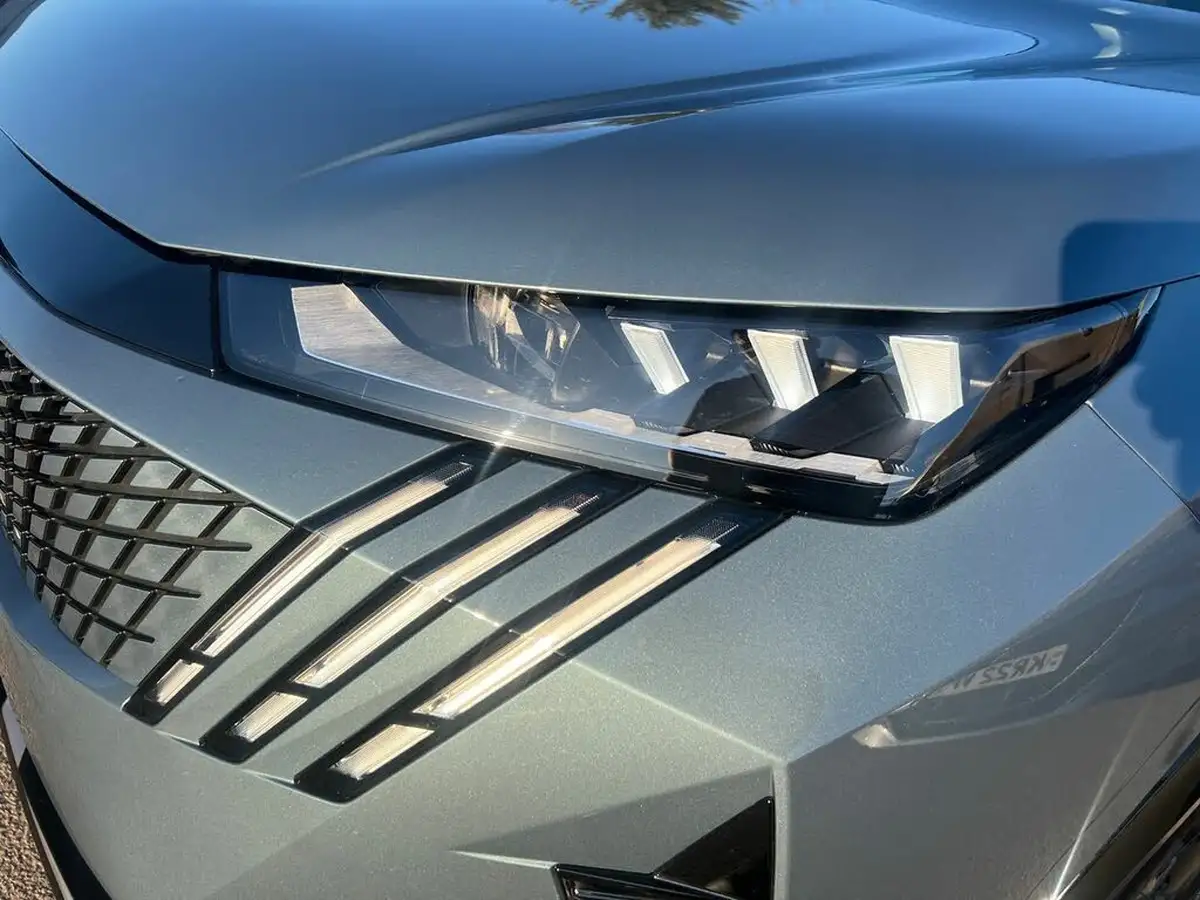 2024-peugeot-3008-suv-e-gt-big-12