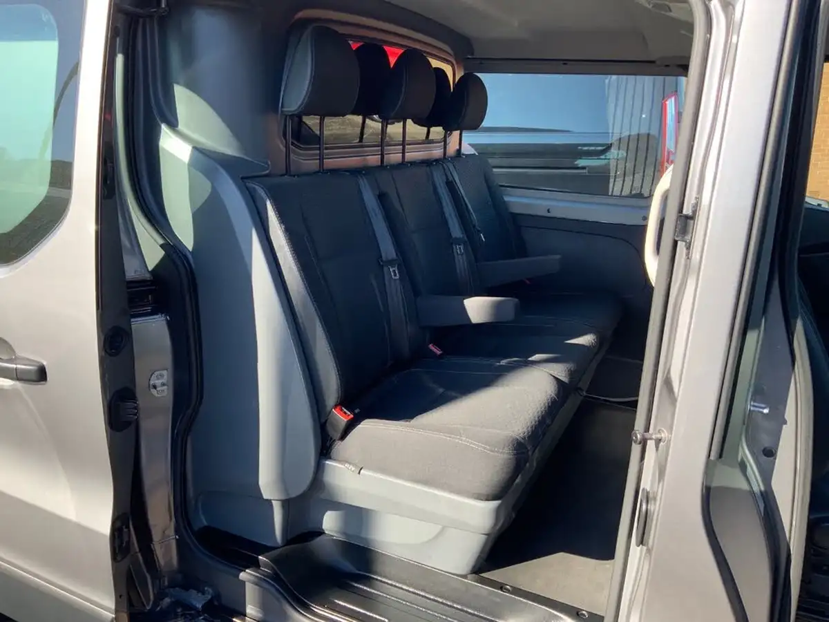 2019-vauxhall-vivaro-16cdti-sportive-2900-l2h1-145pseu6-biturbo-ss-panel-big-11