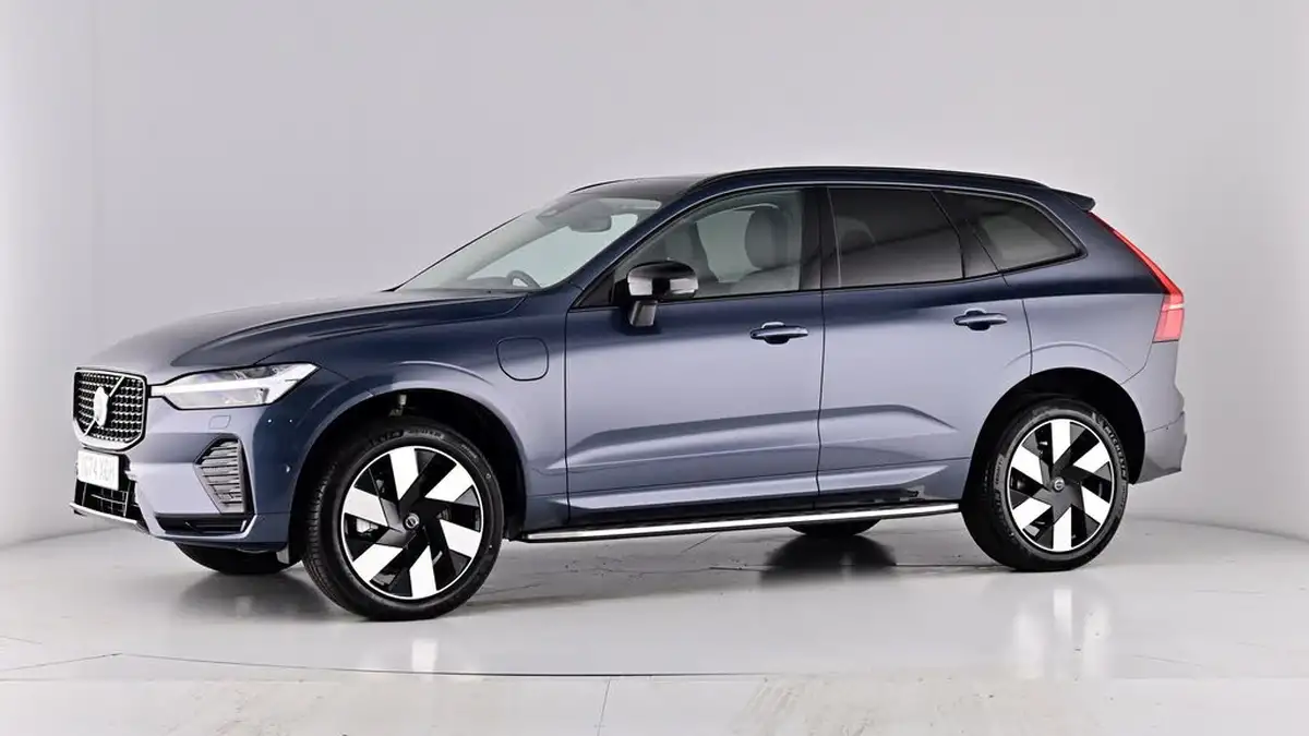 2024-volvo-xc60-20-t8-ultimate-dark-big-60