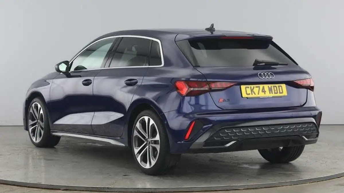 2024-audi-a3-15-30-tfsi-s-line-sportback-5d-tronic-big-2