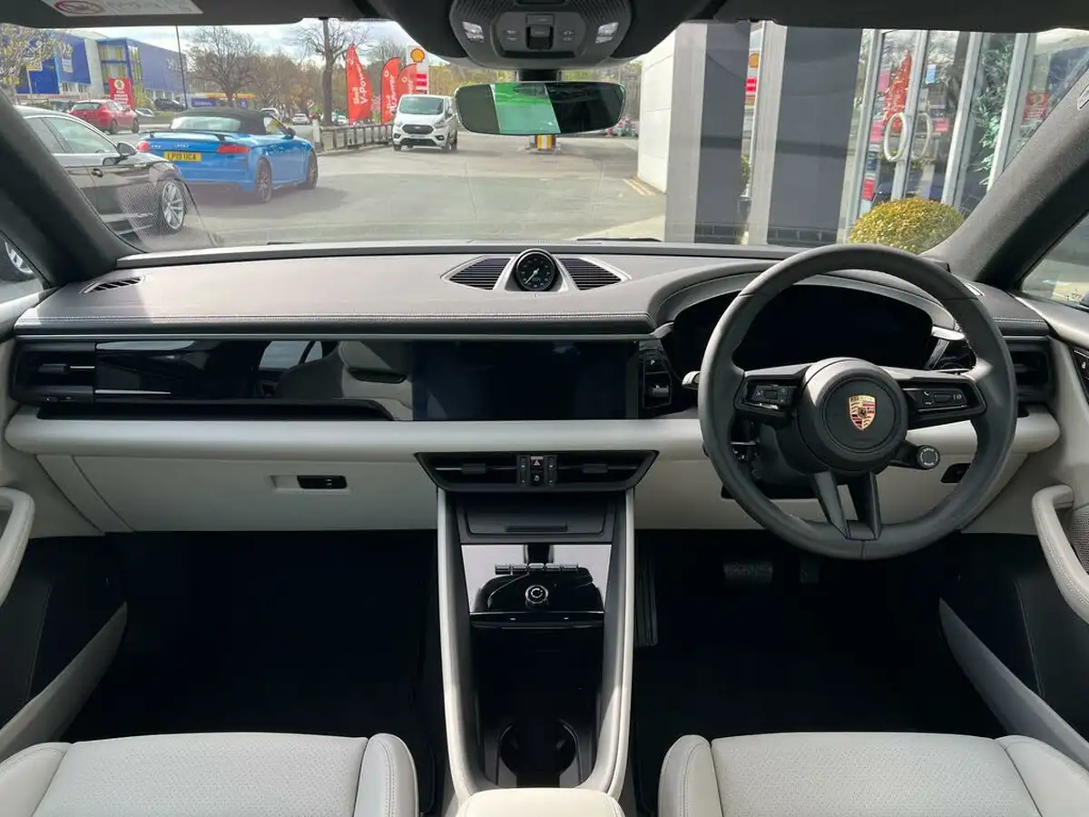 2024-porsche-macan-e-4-electric-big-7