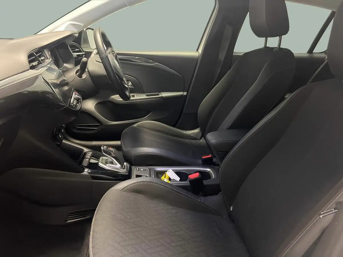 2020-vauxhall-corsa-e-elite-nav-74kw-big-3