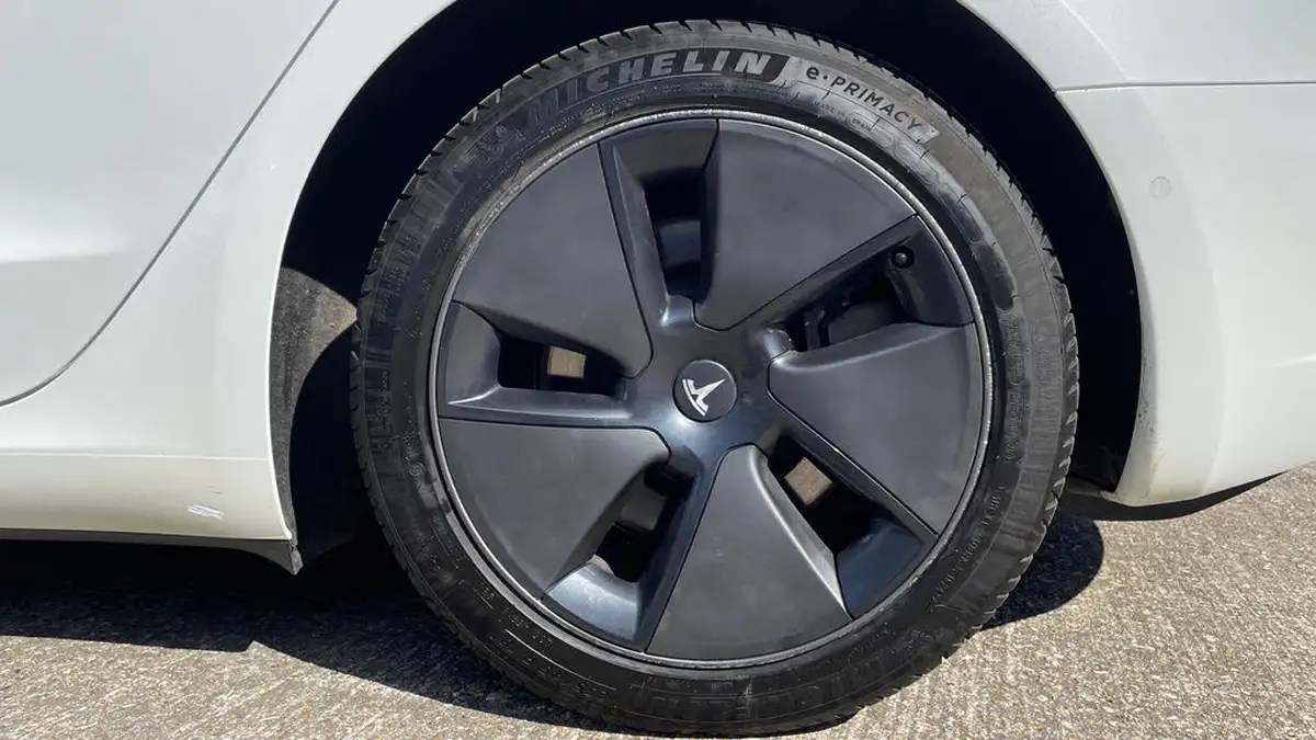 2021-tesla-model-3-e-standard-plus-big-17