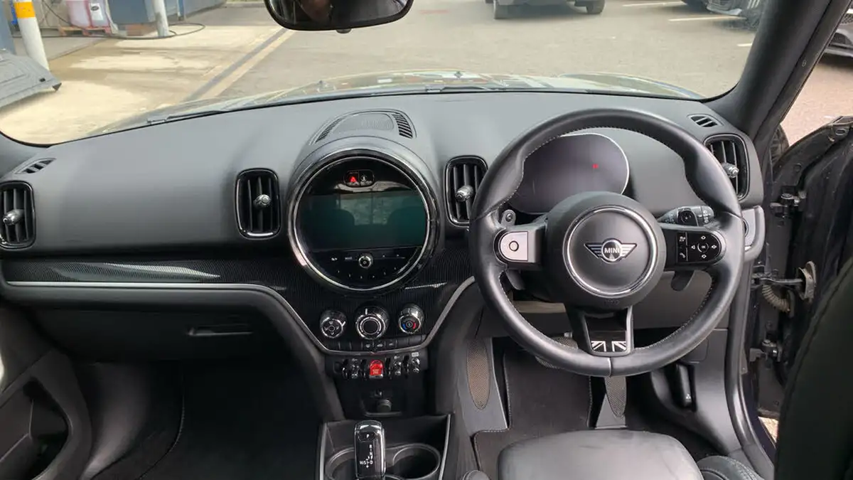 2022-mini-countryman-20-cooper-s-exclusive-all4-auto-big-3