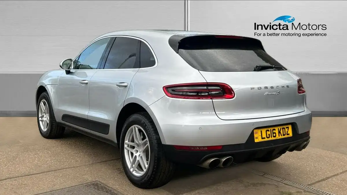 2016-porsche-macan-30-s-big-4