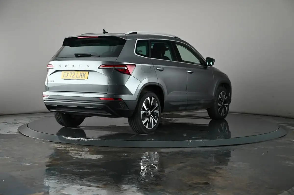 2022-skoda-karoq-15-tsi-se-l-big-26