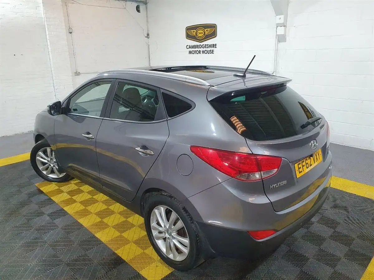 2012-hyundai-ix35-20td-premium-4wd-big-10