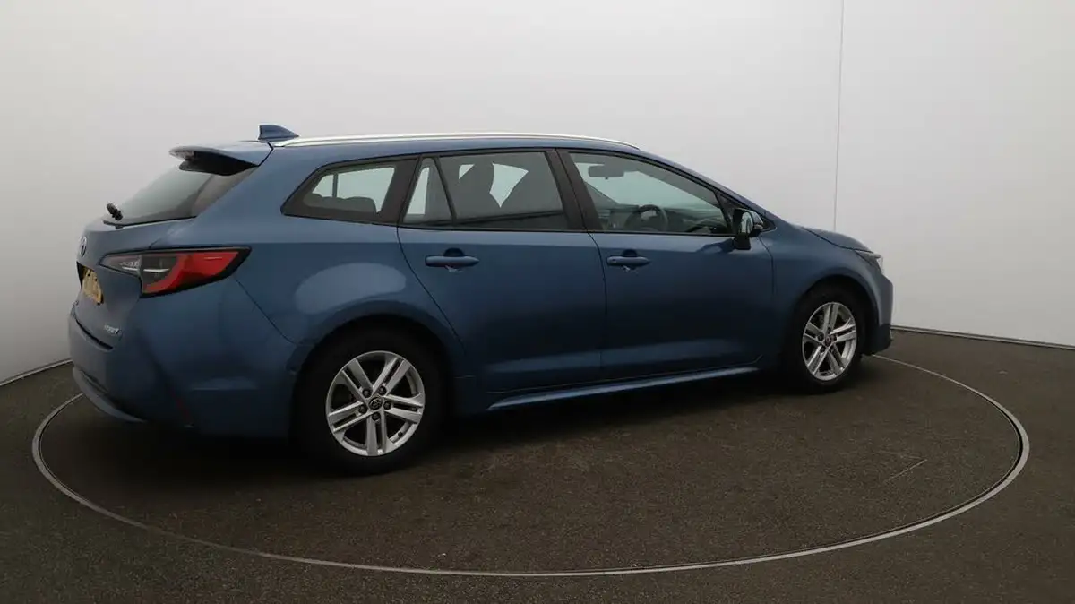 2022-toyota-corolla-18-vvt-i-icon-tech-spare-wheel-touring-sports-5d-big-46