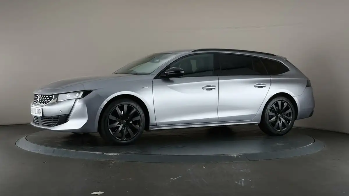 2021-peugeot-508-12-puretech-gt-big-34