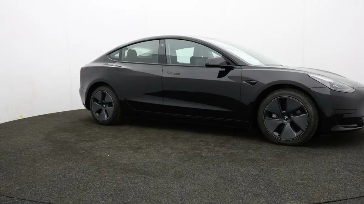 2021-tesla-model-3-e-standard-plus-big-38