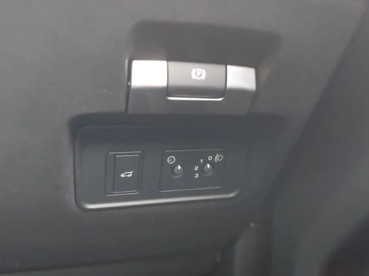 2022-land-rover-range-rover-evoque-20-d165-s-big-18