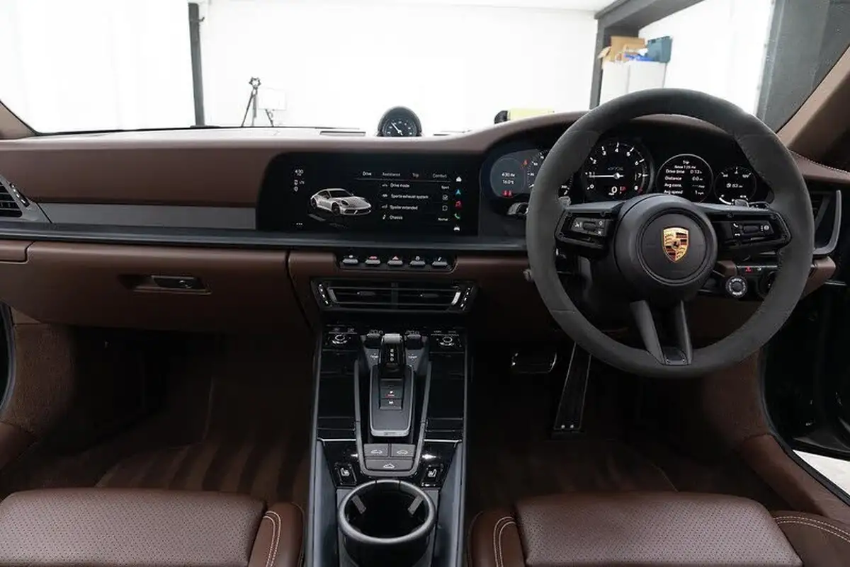 2021-porsche-911-30-carrera-gts-coupe-big-9