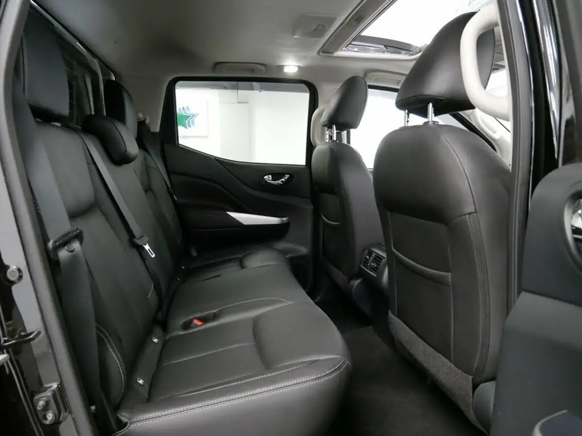 2021-nissan-navara-23dci-tt-tekna-8-navileather-auto-big-20