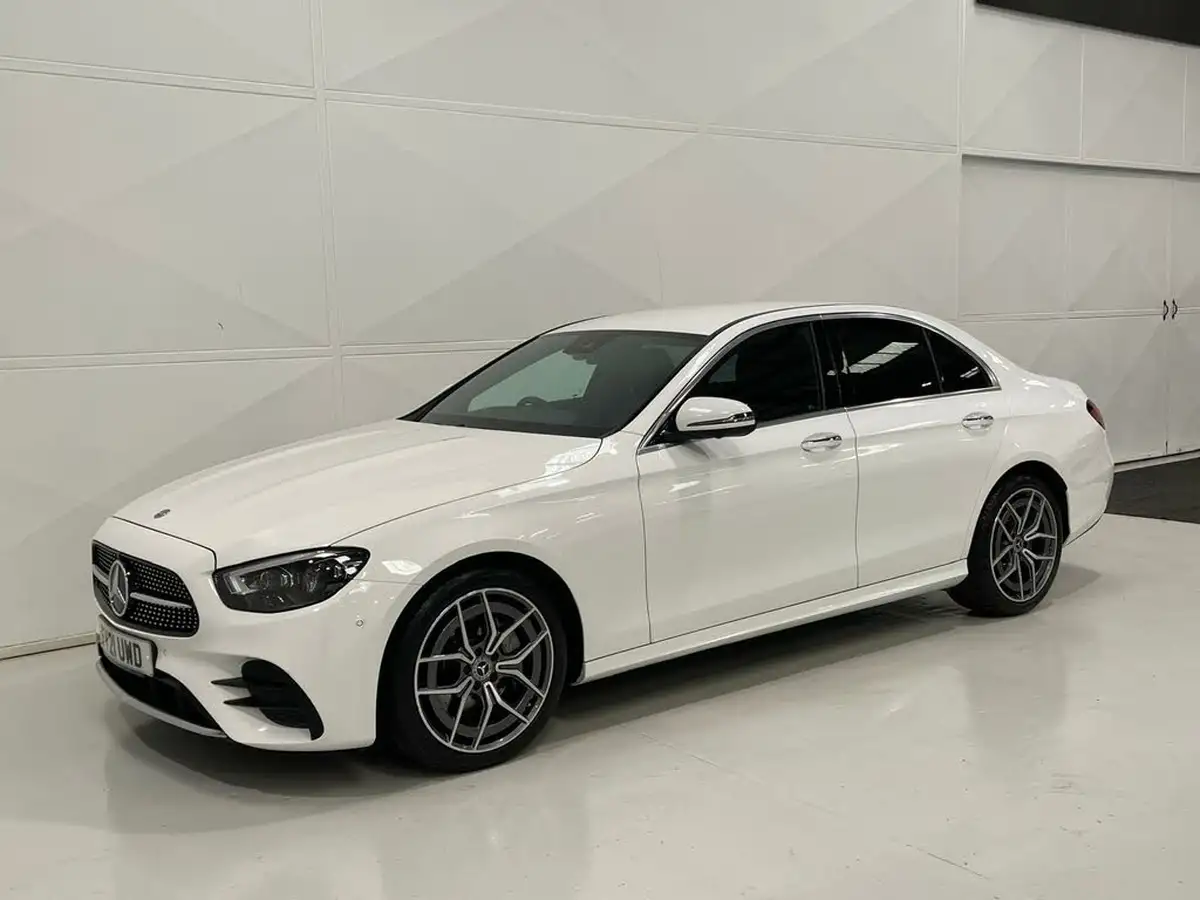 2021-mercedes-benz-e-class-20d-e220d-amg-line-premium-saloon-4d-big-5