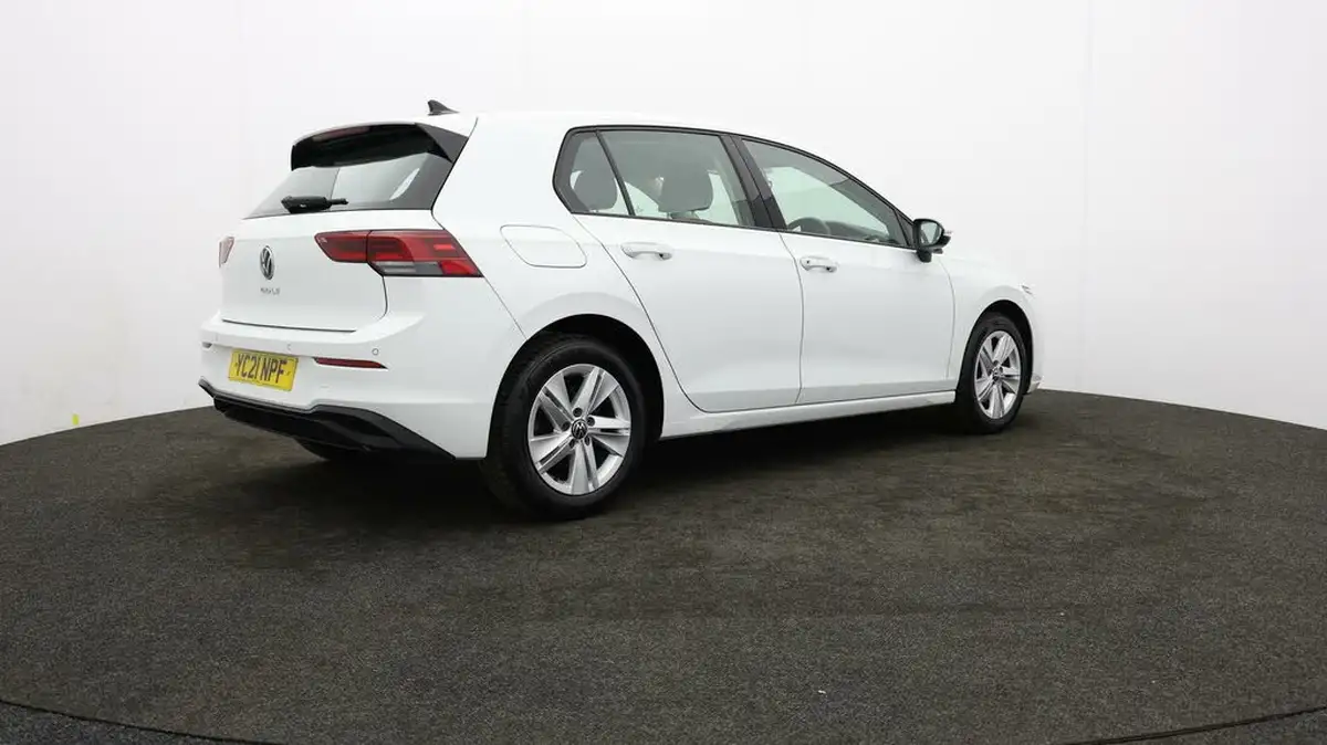 2021-volkswagen-golf-15-tsi-life-130ps-hatchback-big-24