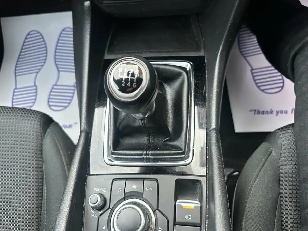 2017-mazda-mazda3-20-sport-nav-120ps-hatchback-5d-big-14