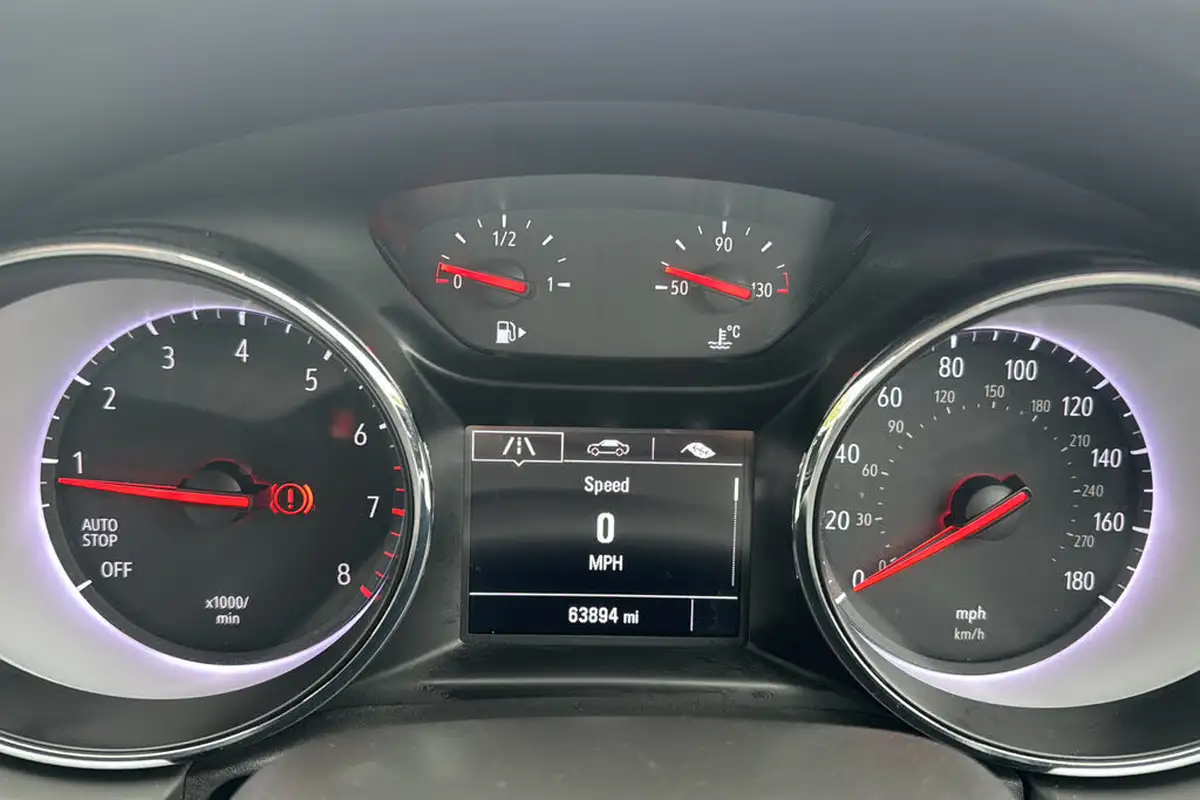 2019-vauxhall-astra-12-turbo-sri-145ps-big-12