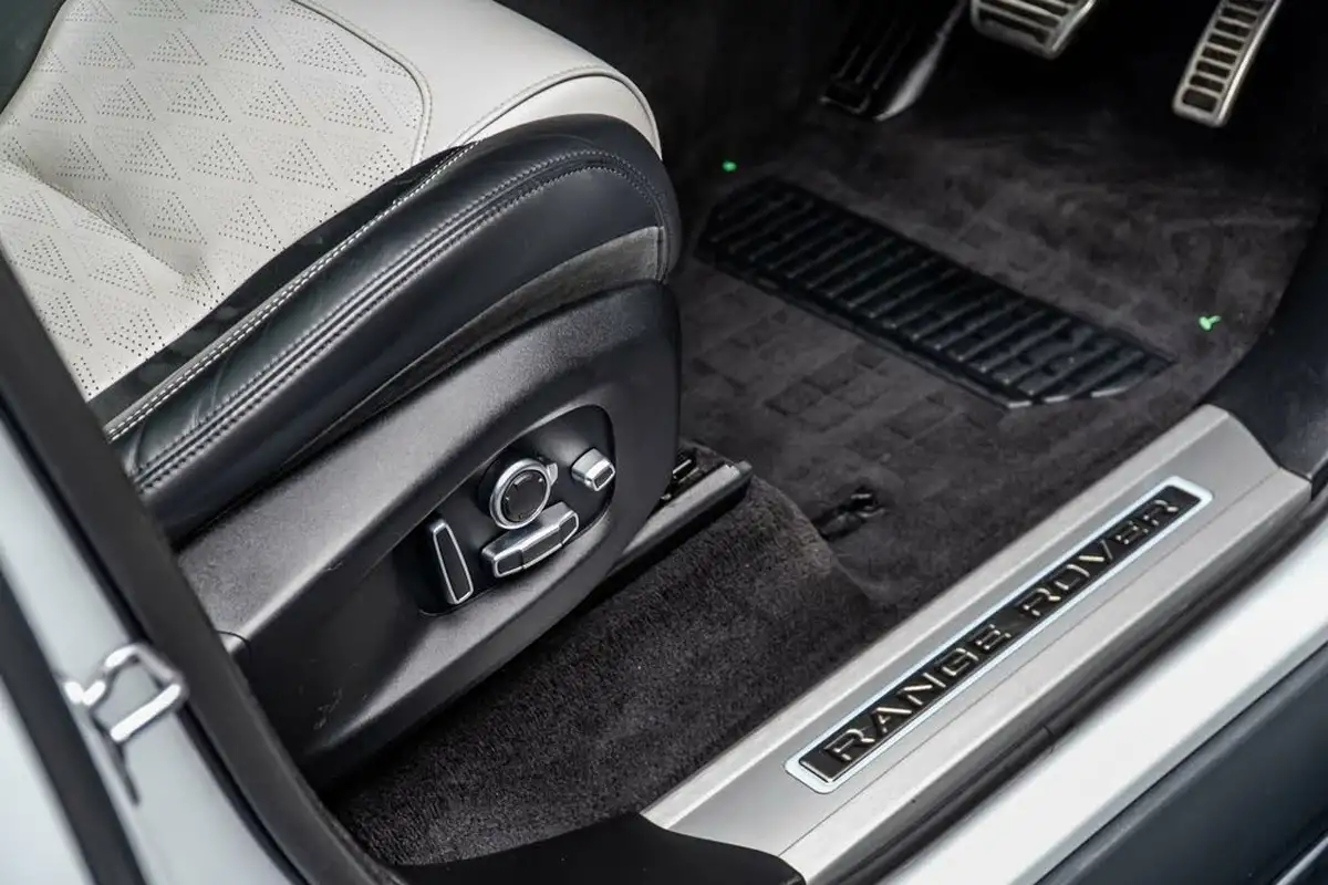 2020-land-rover-range-rover-sport-50-v8-p575-svr-awd-big-38