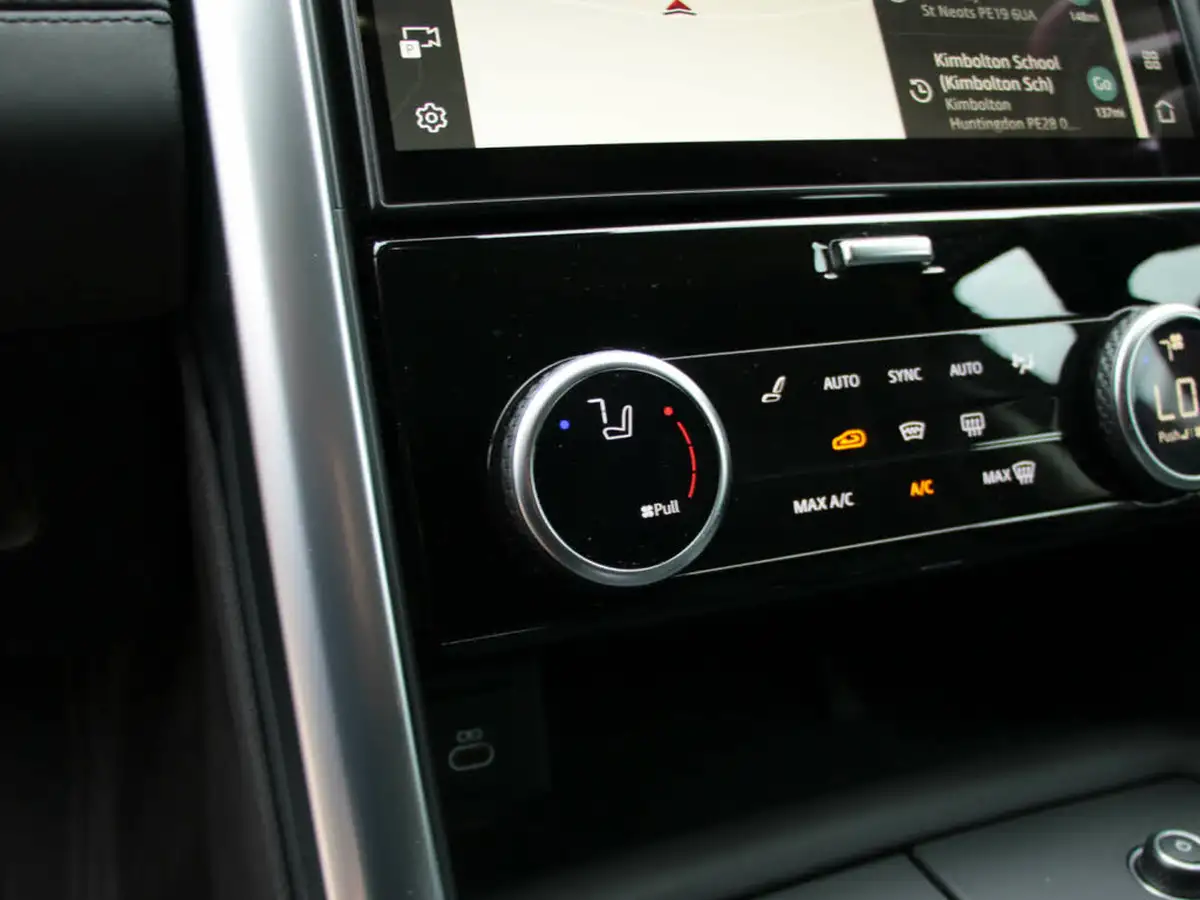2021-land-rover-discovery-30-d300-commercial-hse-big-52
