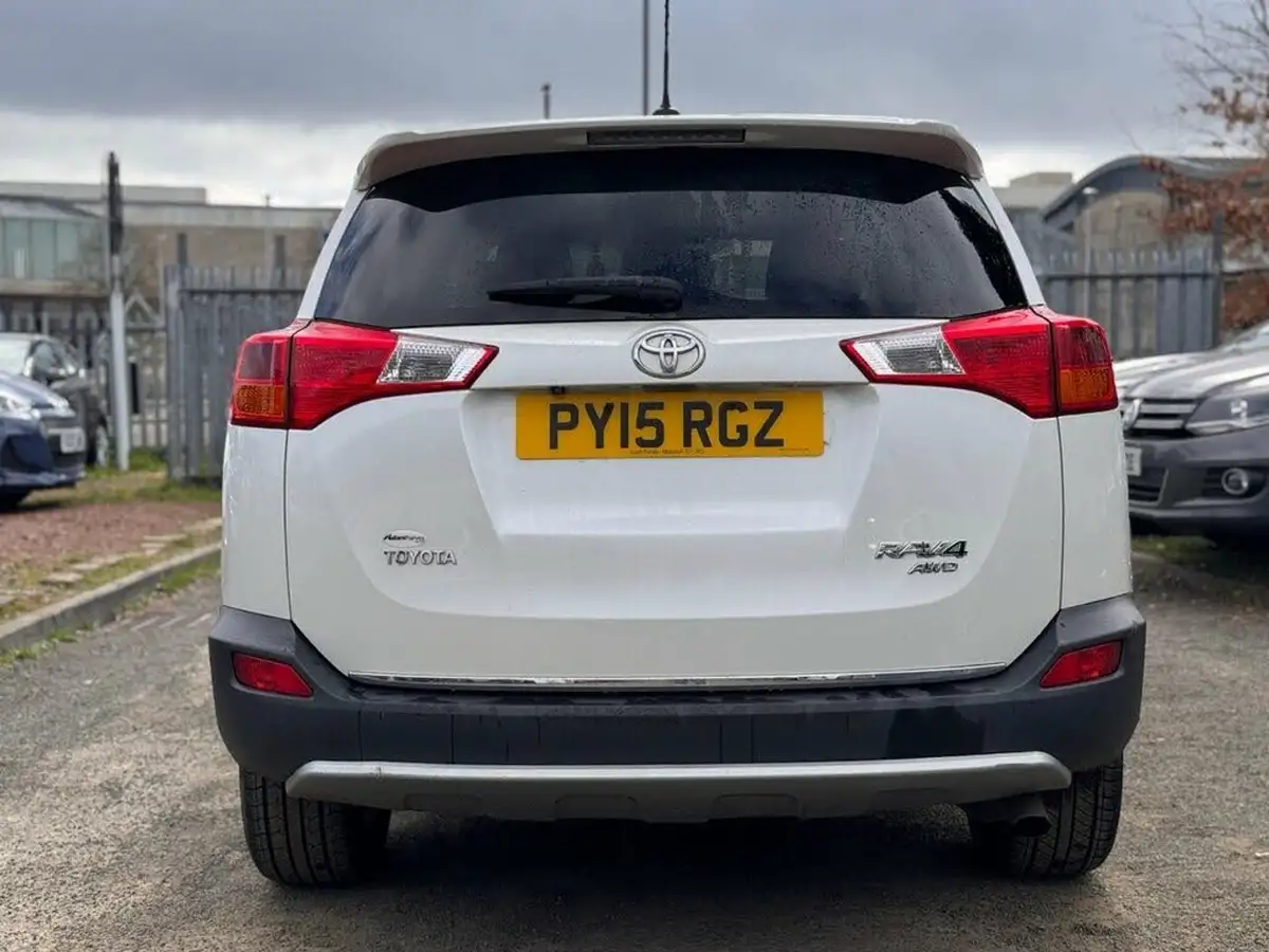 2015-toyota-rav4-20td-icon-20d-4d-awd-big-5