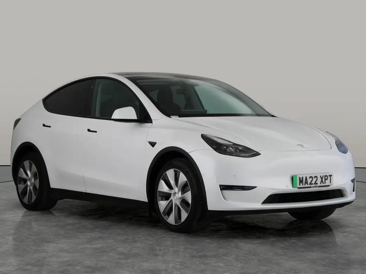 2022-tesla-model-y-e-long-range-big-5