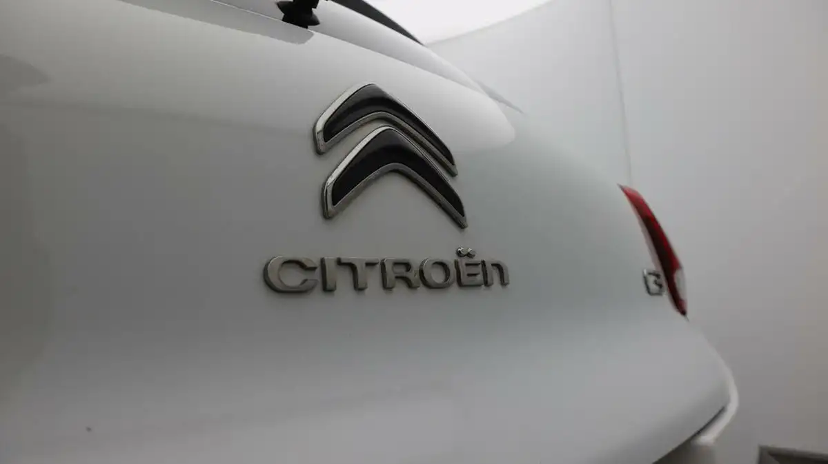 2021-citroen-c3-12-puretech-shine-plus-83ps-big-21