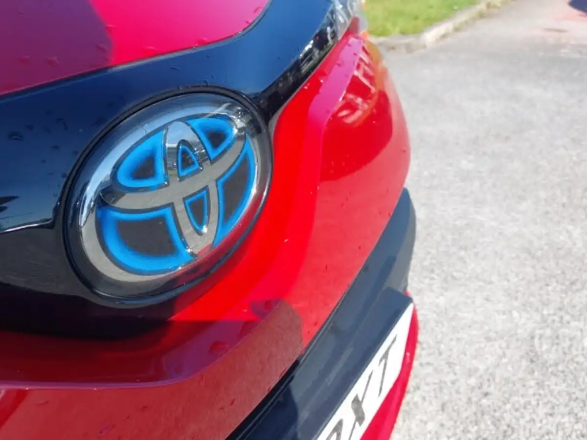 2020-toyota-c-hr-18-vvt-i-design-big-11