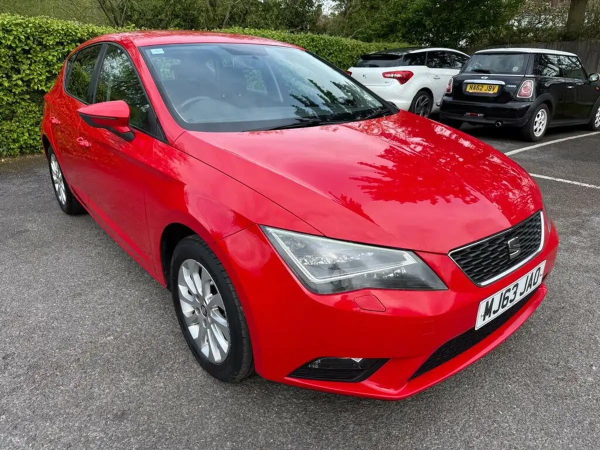 2013-seat-leon-12-se-tech-pack-ss-hatchback-5d-big-1