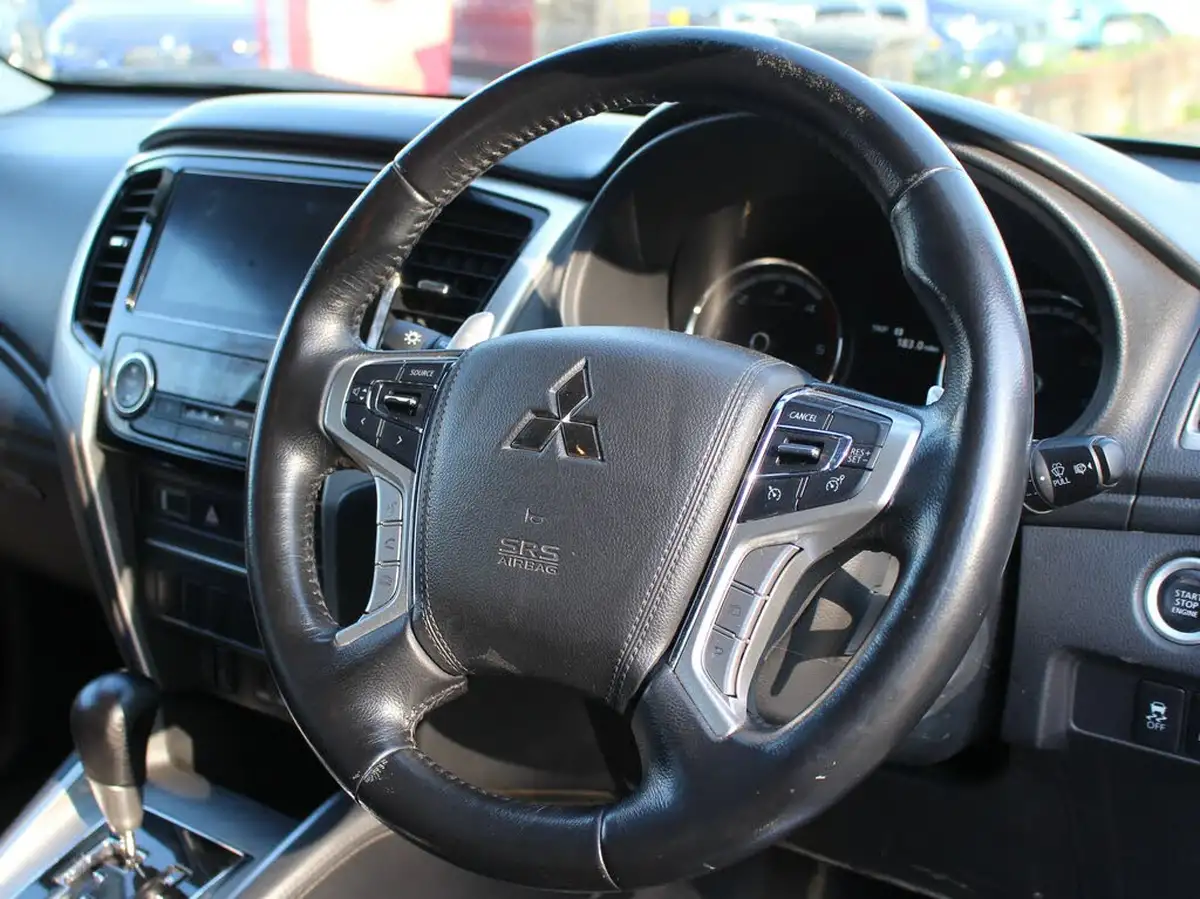 2020-mitsubishi-l200-22di-d-barbarian-auto-big-13