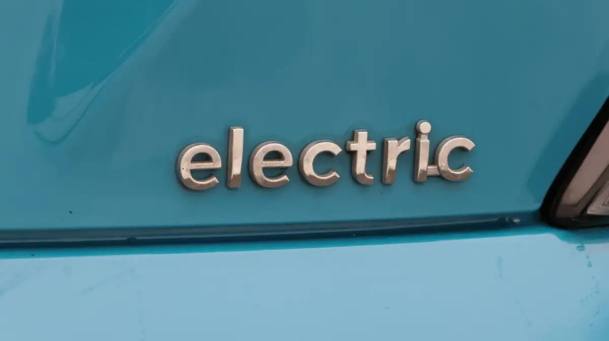 2022-hyundai-kona-e-premium-204ps-64kwh-7kw-obc-big-22
