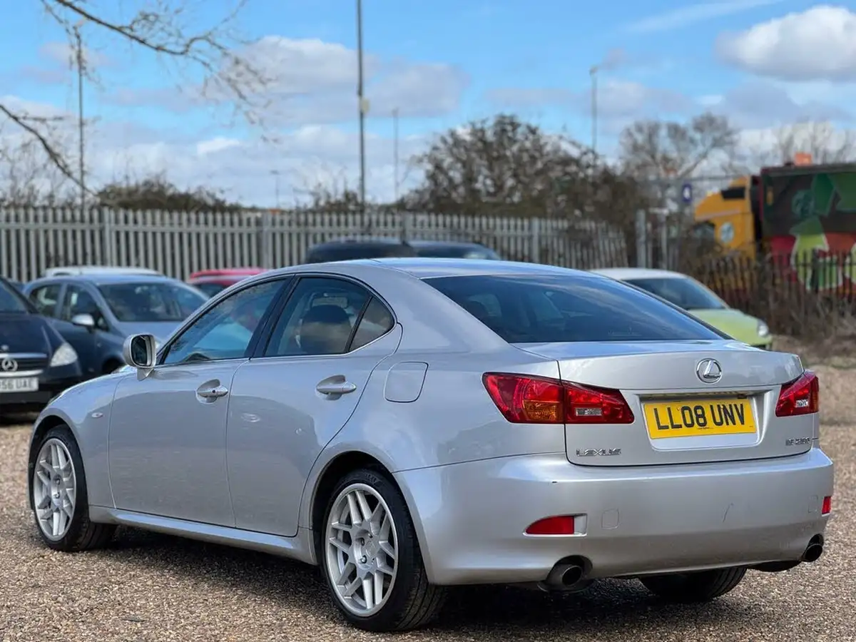 2008-lexus-is-250-25-big-4
